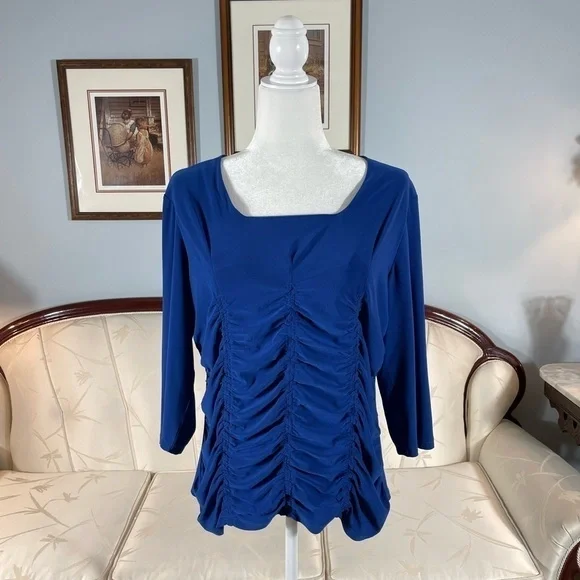 Escalade Blue Ruched Top - Picture 4 of 14